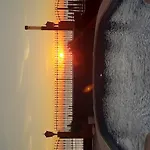 Lägenhetshotell Lloyds Club 3*