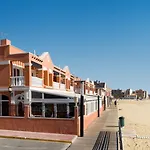 Lloyds Club 3*