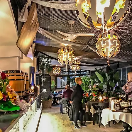 Lloyds Club Apartmanhotel