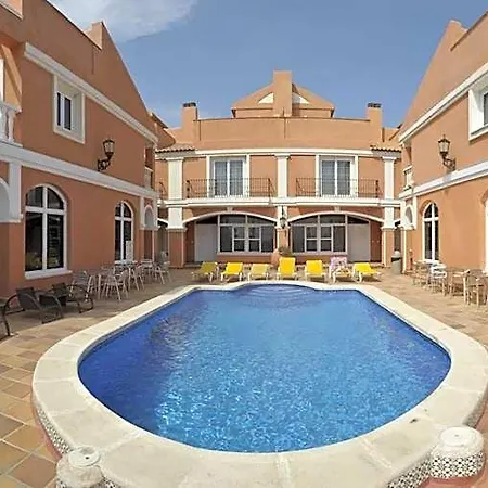 Lloyds Club Апарт-отель