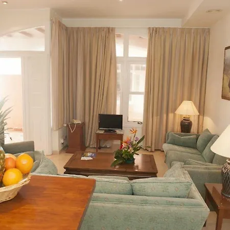 Lloyds Club Aparthotel