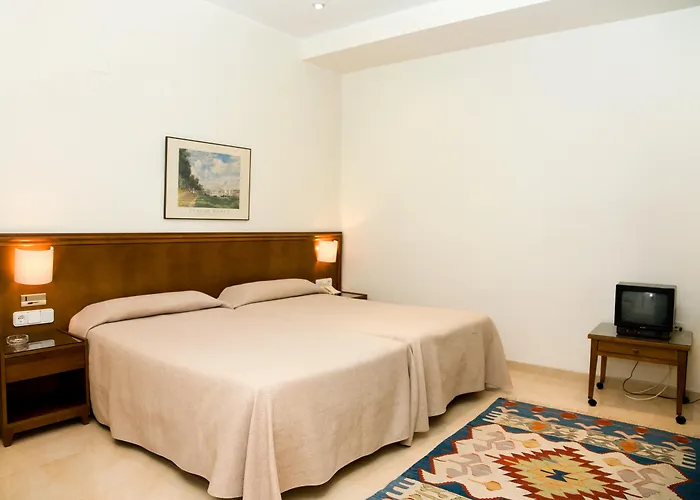 Apartmanhotel Lloyds Club 3*