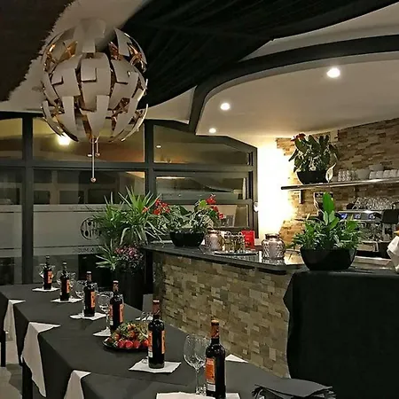 Lloyds Club تورّيفيِخا